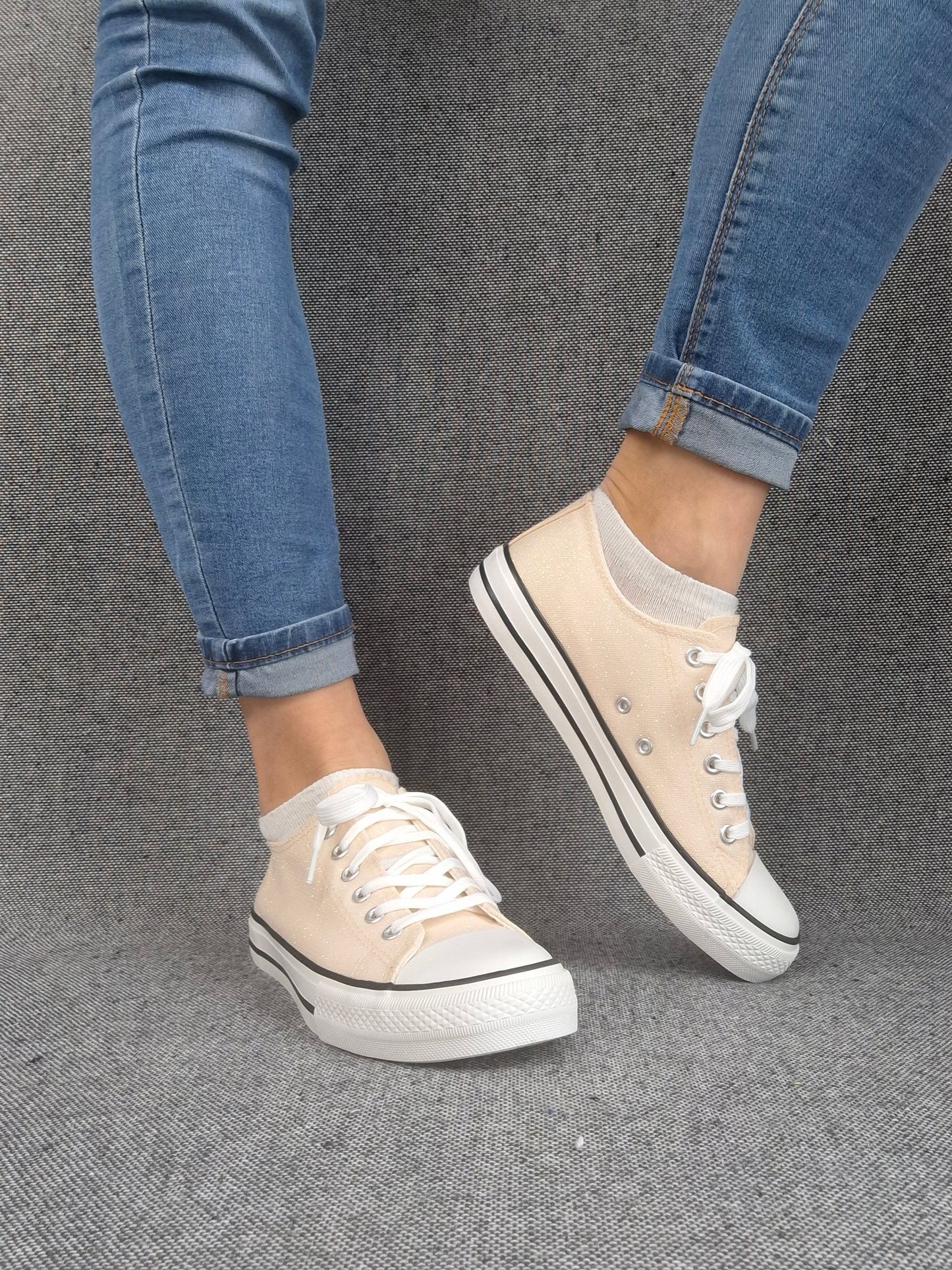 Platform low tops convers
