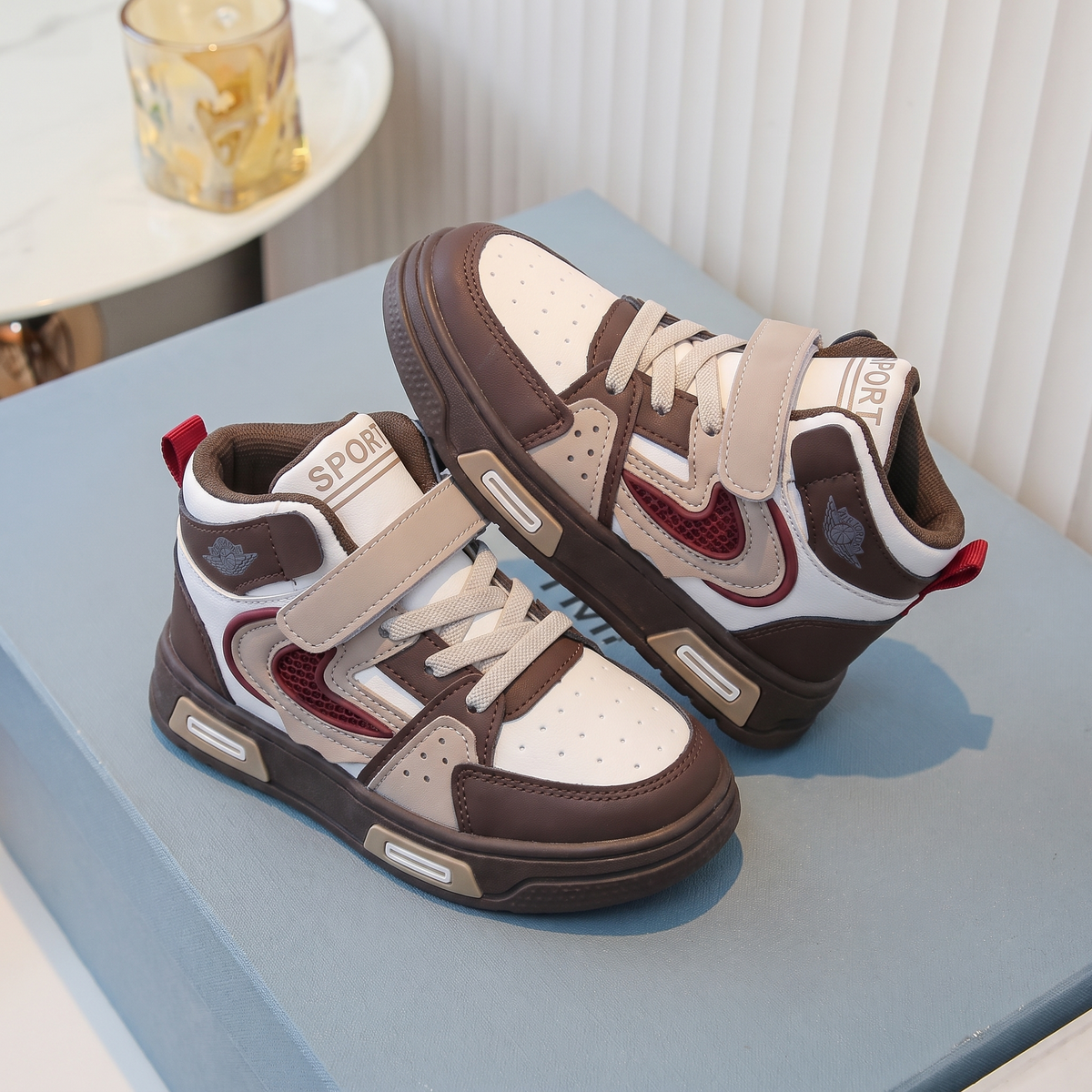 Baskets Montantes Garcon Mama & Moi - Marron - trois quarts avant