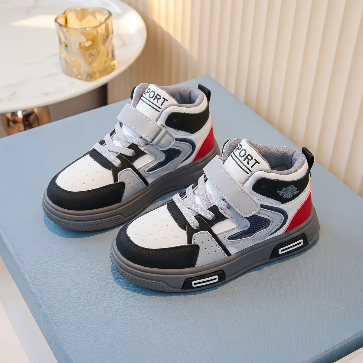 Baskets Montantes Garcon Mama & Moi - Noir - paire en diagonale