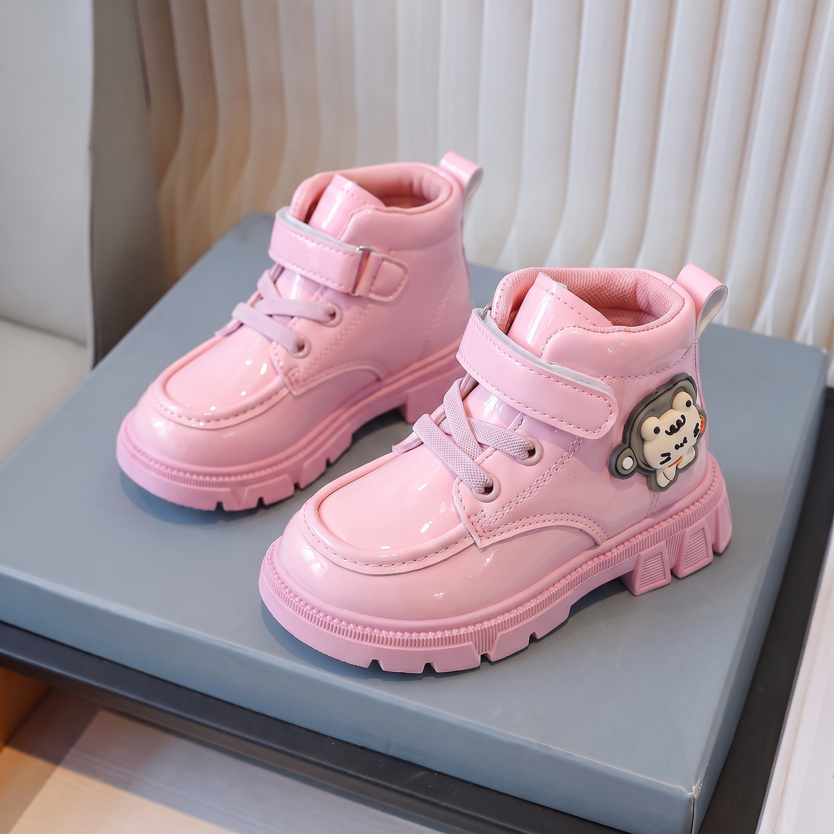 Bottines fille vernies rose - vue plongeante