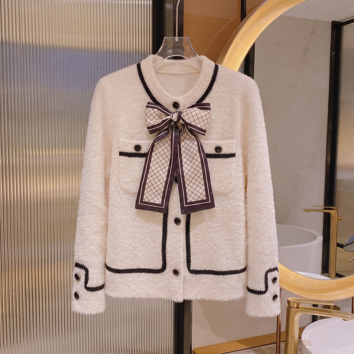 Veste Tricot Style Parisien — Crème & Noir