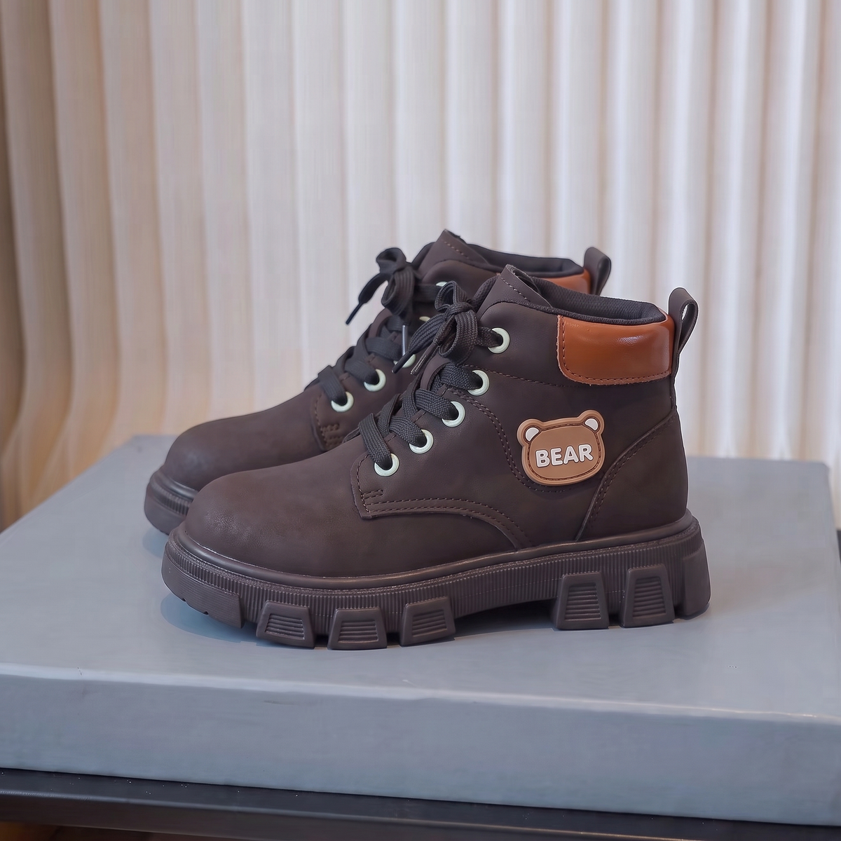 Bottines Garcon BEAR Maman & Moi marron - profil lateral