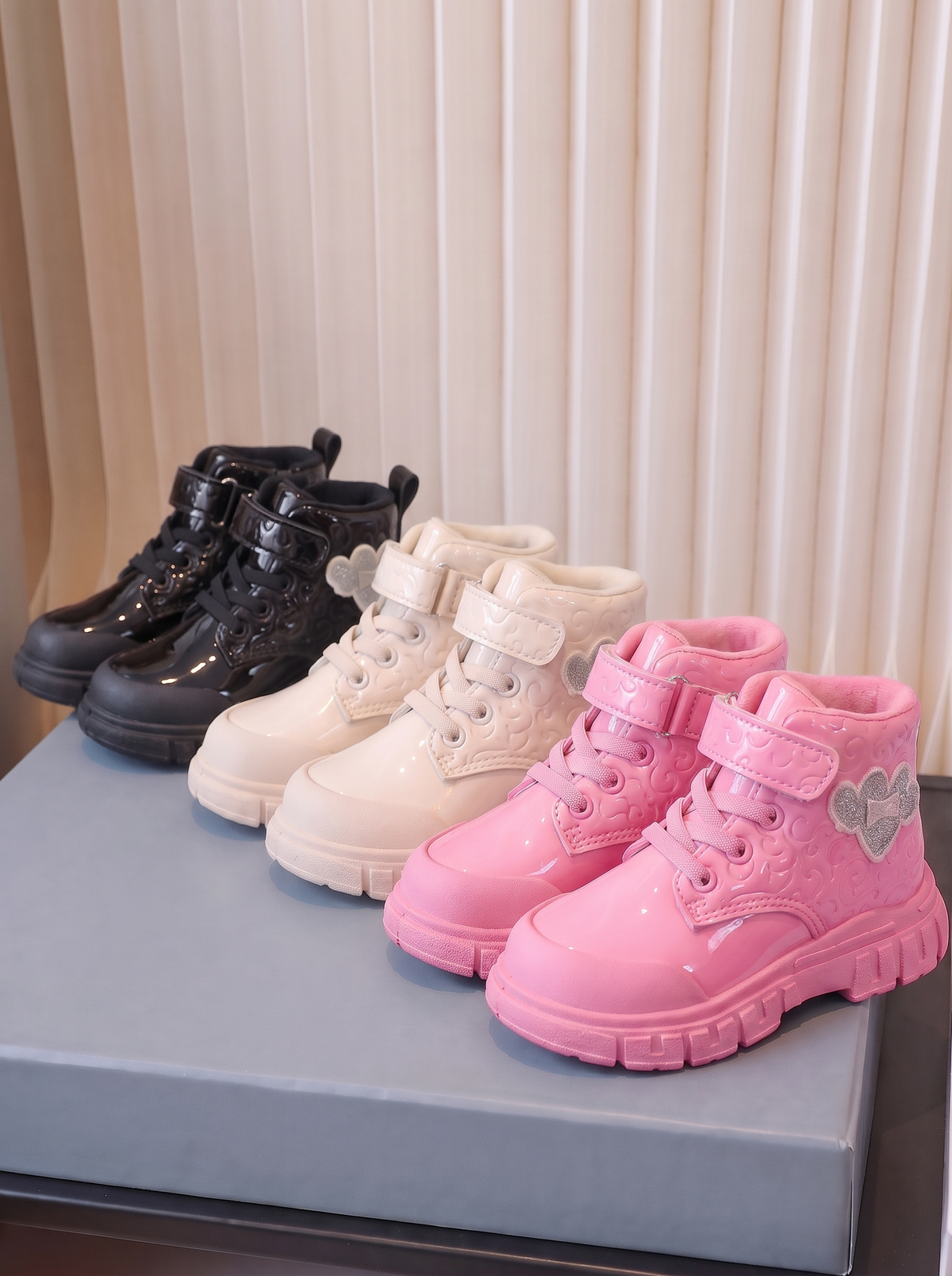 Bottines Fille Vernies Motif 02  — Doublées & Chic | 3 Couleurs