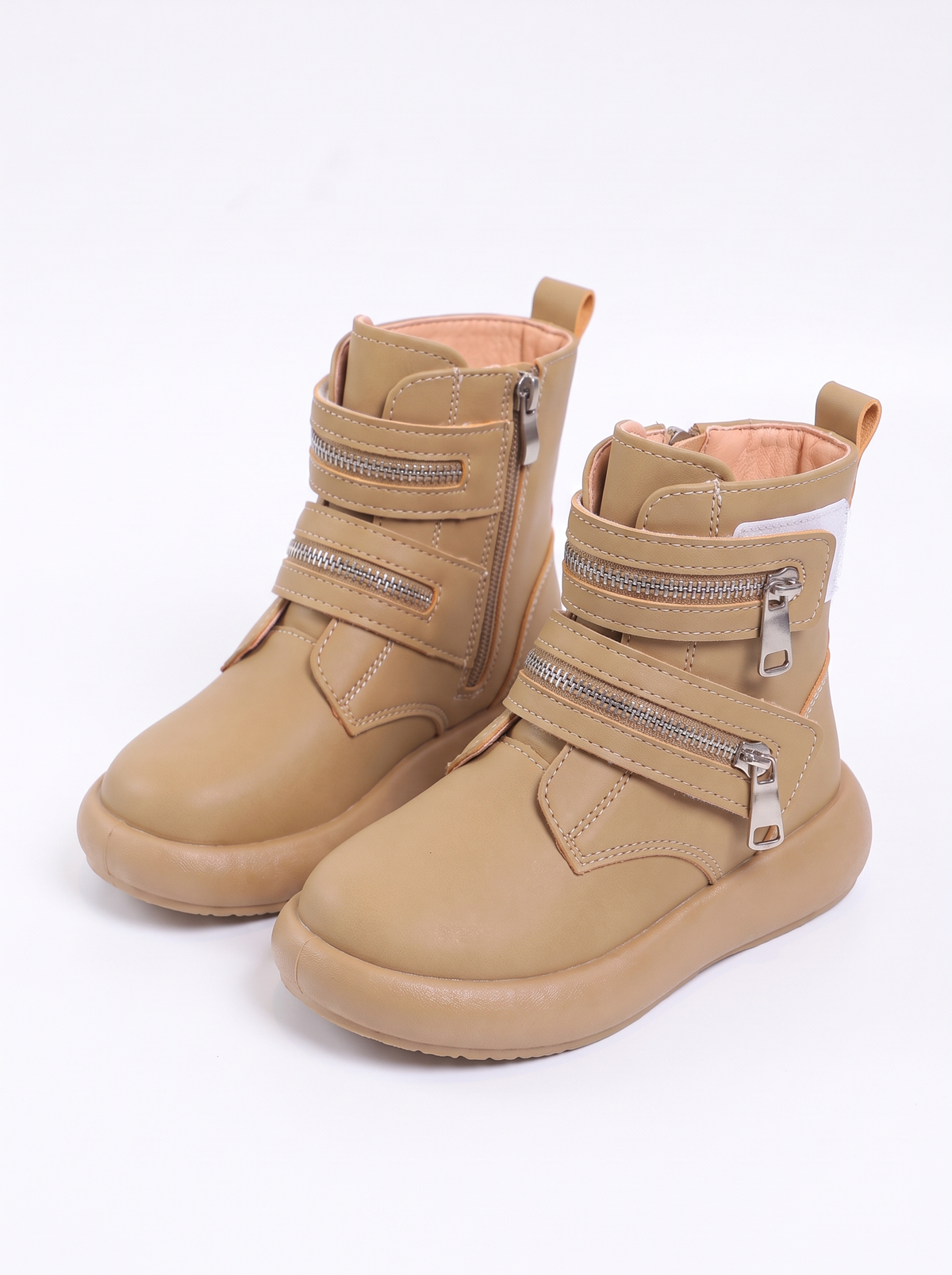 Boots Cloud Zip Fille Maman & Moi - Marron - fond blanc trois-quarts