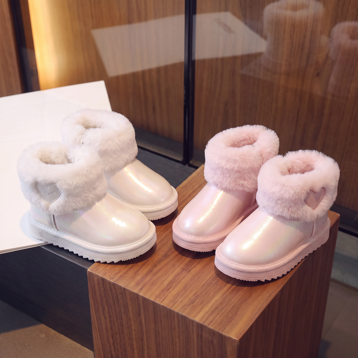 Bottes Bébé Fourrées Cœur Maman & Moi - duo rose et blanc