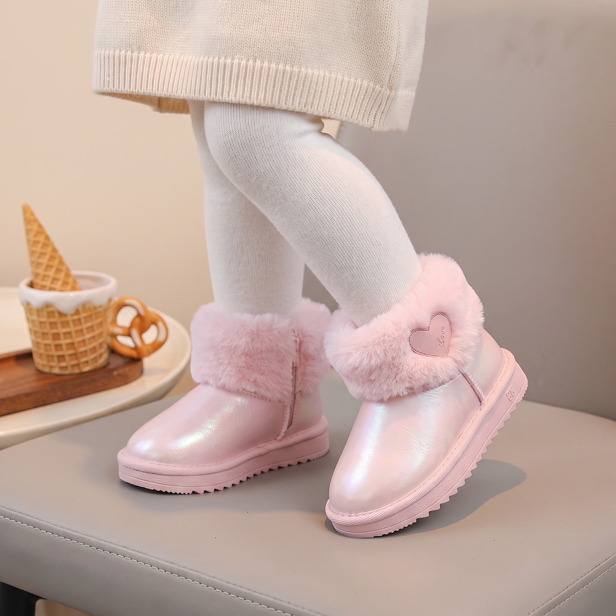 Bottes Bebe Fourrees Coeur Maman & Moi - Rose portees debout