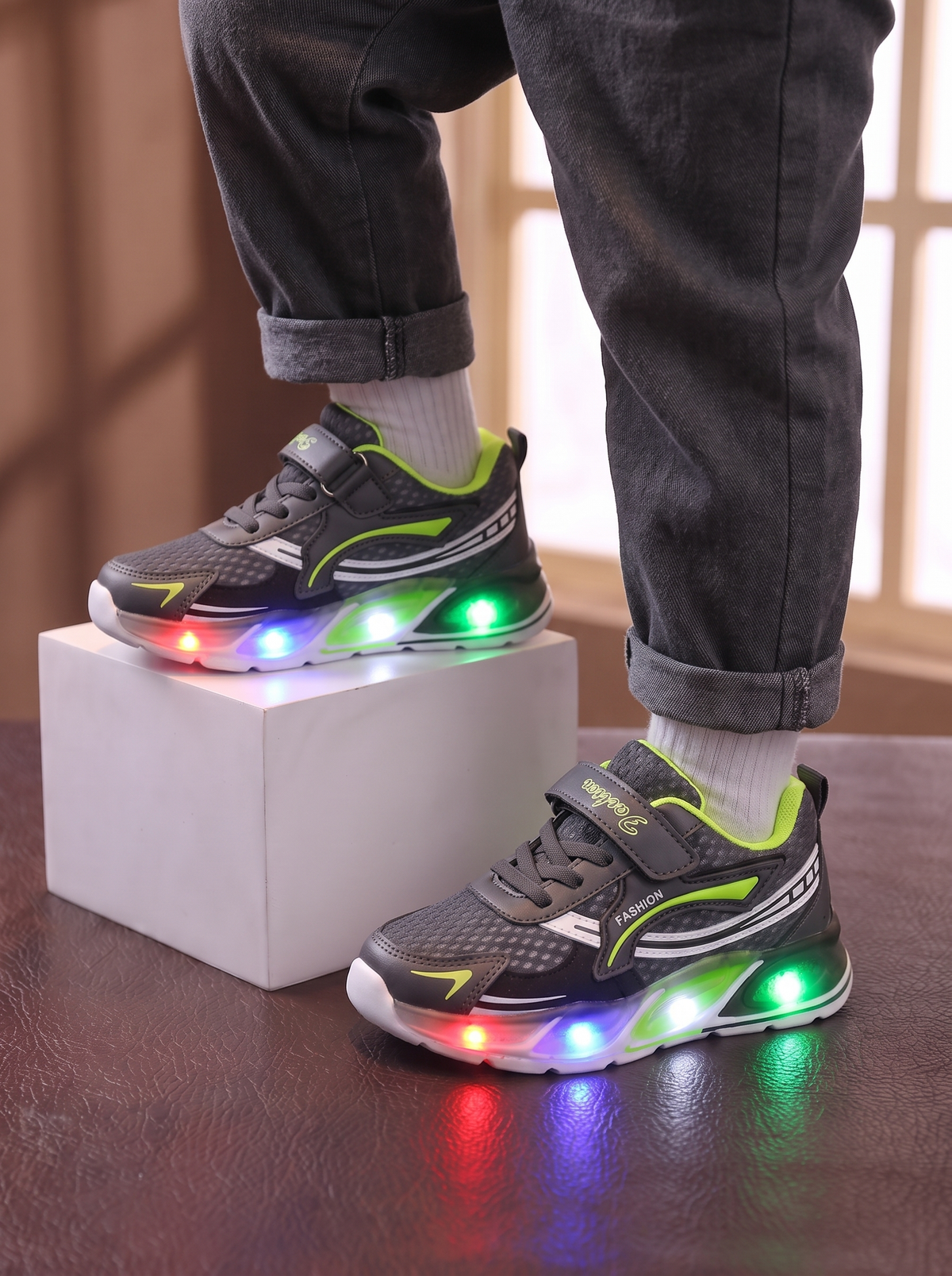 Baskets LED LumiFlex Junior Maman & Moi - Gris portees
