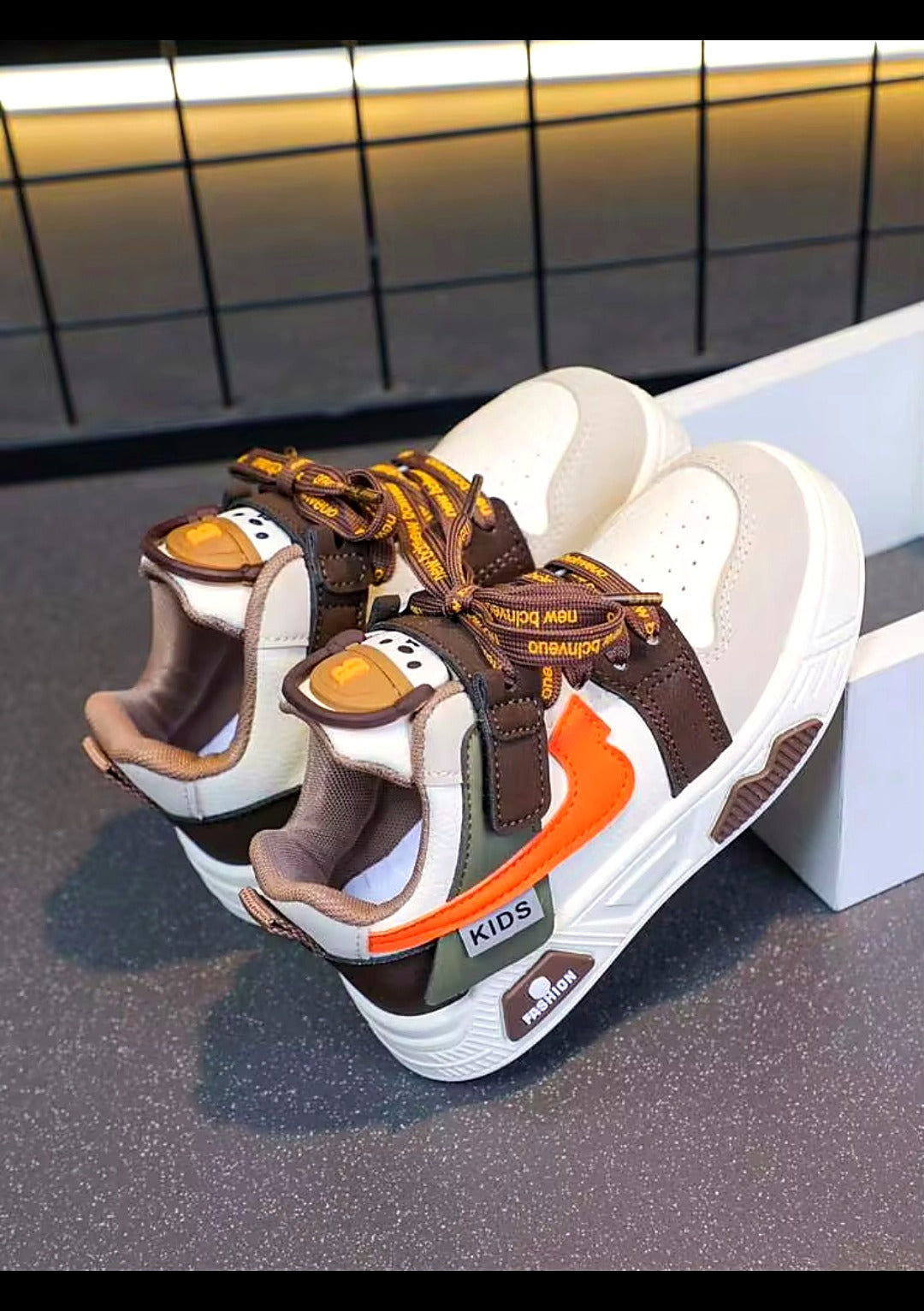 حذاء رياضي للأطفال Mama &amp; Moi 👟 مقاوم للانزلاق ومريح – مقاسات 26 إلى 36